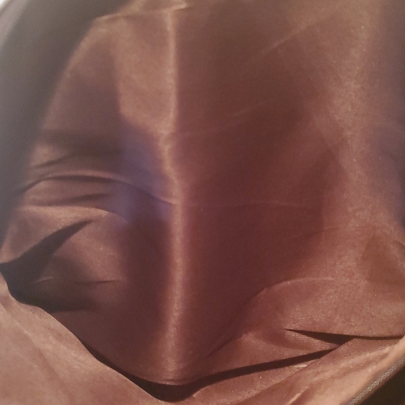 🖕 4/$20 Satchel - Picture 4 of 4